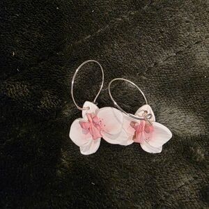 Chic Floral Hoop Earrings in Pink and White